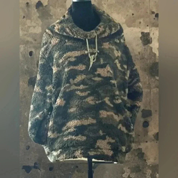Camouflage Soft Stretch Teddy Slip-On Comfortable Hoodie Size 1X - Picture 1 of 5